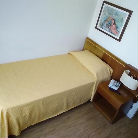 Grand Hotel Regina Salsomaggiore ซัลโซมัจโจเรแตร์เม ภายนอก รูปภาพ