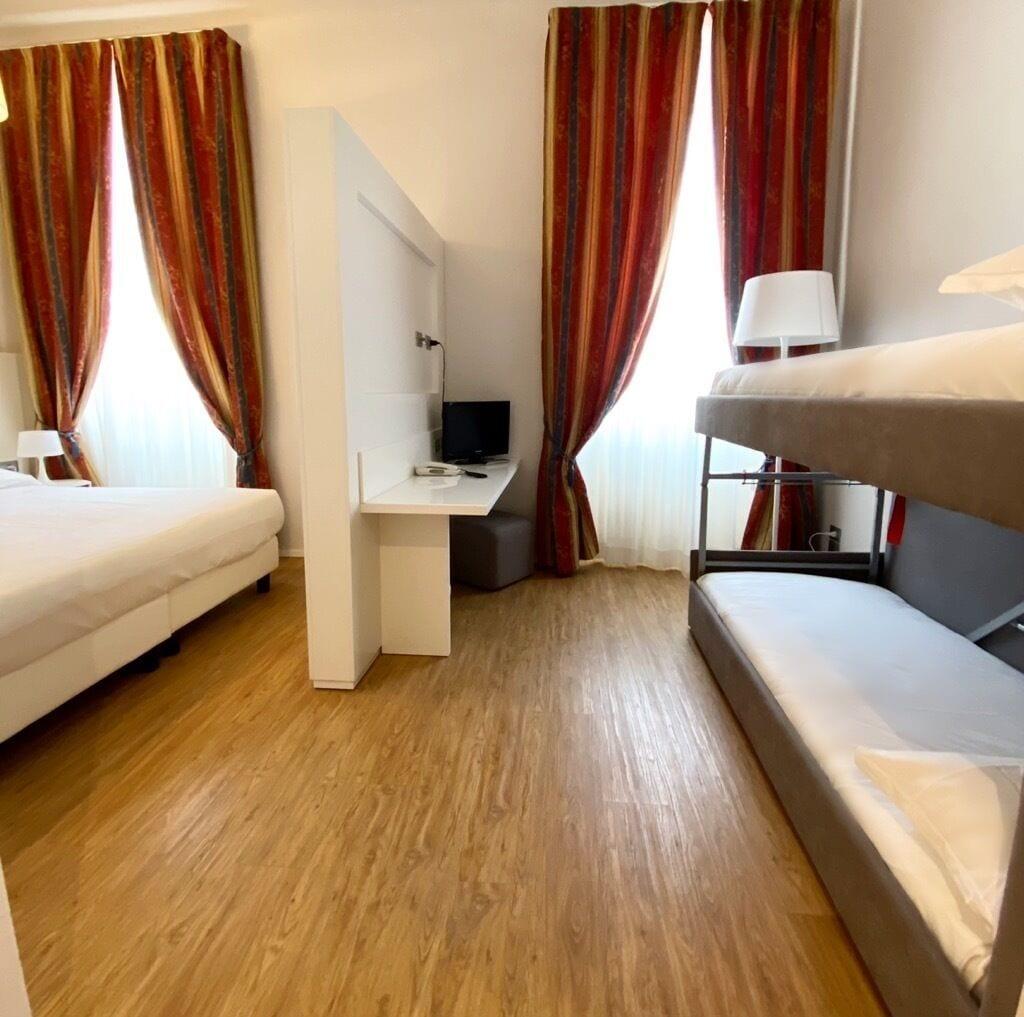 Grand Hotel Regina Salsomaggiore ซัลโซมัจโจเรแตร์เม ภายนอก รูปภาพ