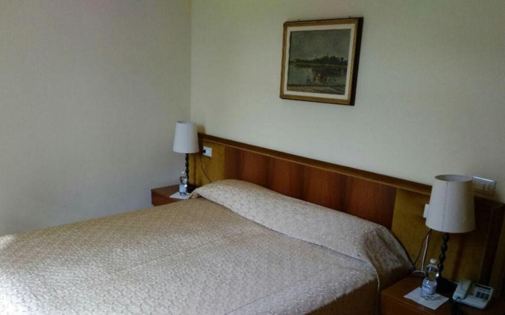 Grand Hotel Regina Salsomaggiore ซัลโซมัจโจเรแตร์เม ภายนอก รูปภาพ