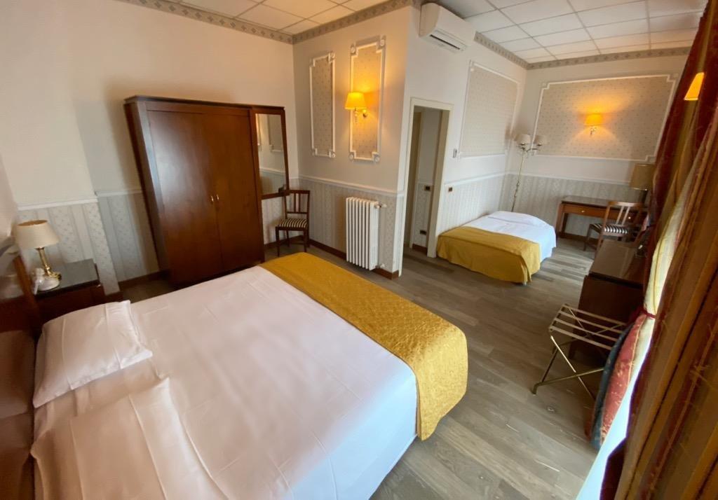 Grand Hotel Regina Salsomaggiore ซัลโซมัจโจเรแตร์เม ภายนอก รูปภาพ