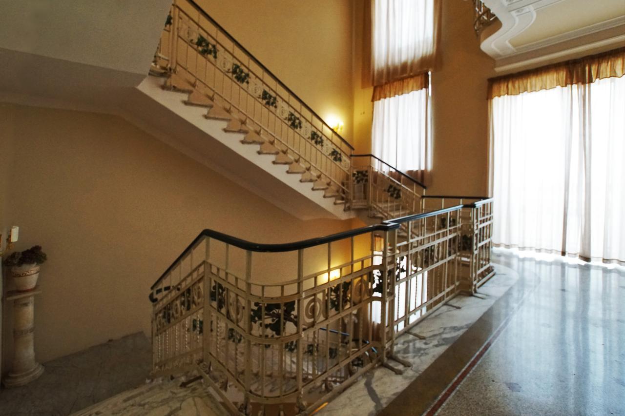 Grand Hotel Regina Salsomaggiore ซัลโซมัจโจเรแตร์เม ภายนอก รูปภาพ