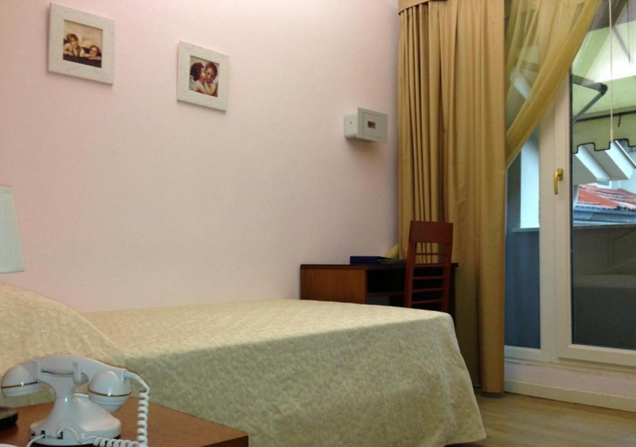 Grand Hotel Regina Salsomaggiore ซัลโซมัจโจเรแตร์เม ห้อง รูปภาพ