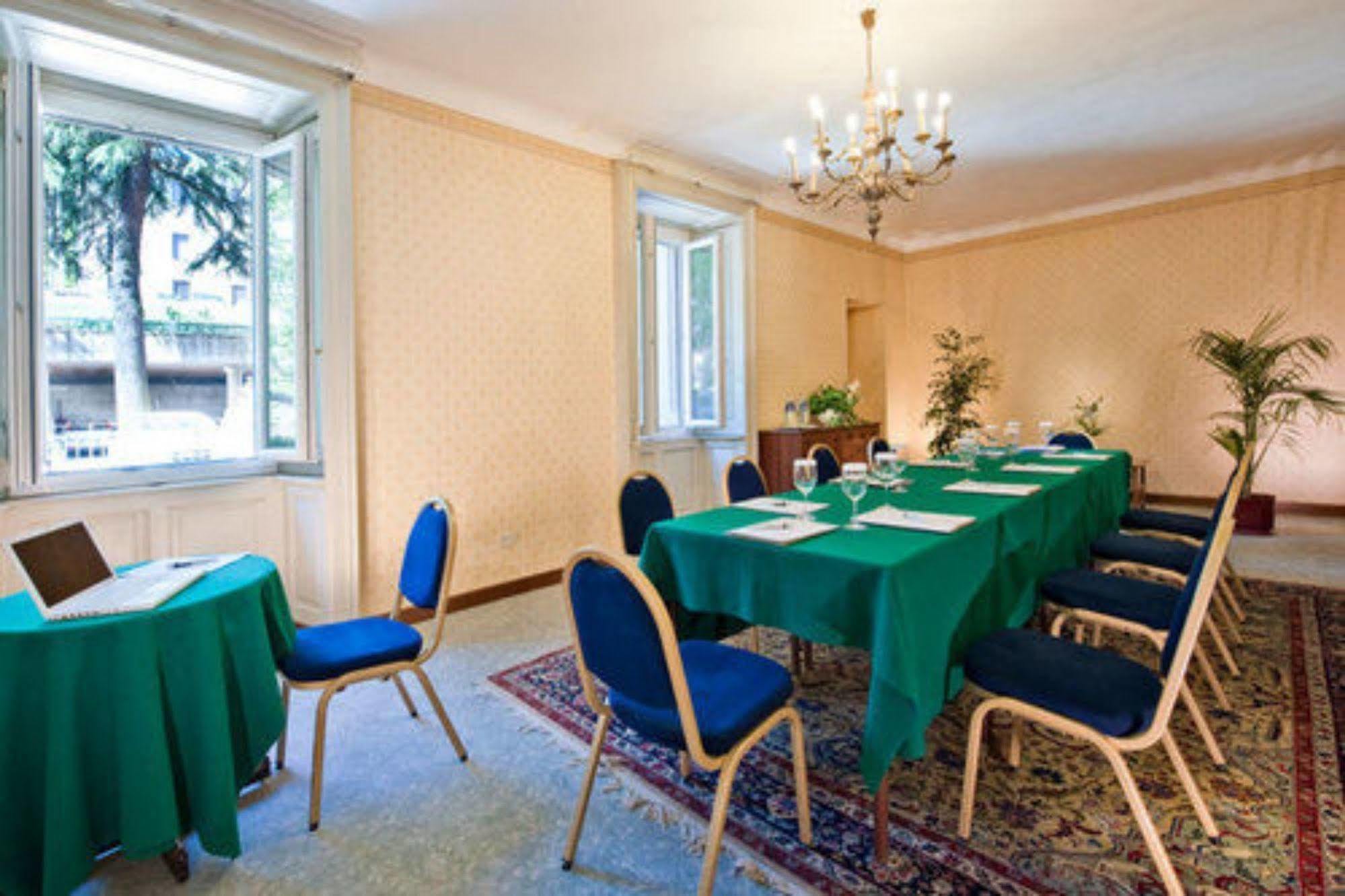 Grand Hotel Regina Salsomaggiore ซัลโซมัจโจเรแตร์เม ภายนอก รูปภาพ